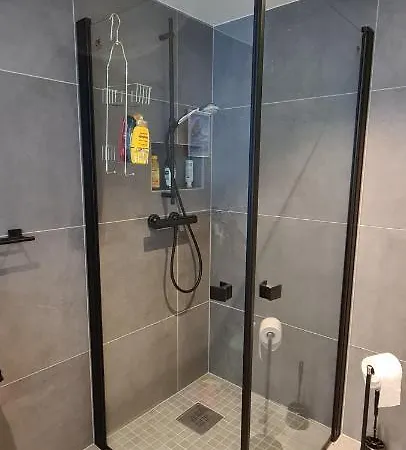 Nyoppusset Leilighet 3 Minutters Kjoring Fra Stranden *